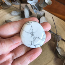 Howlite Smooth Stone SKU 22558B