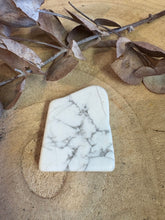 Howlite Slab SKU 24618K