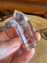 Clear Quartz Point SKU 25279