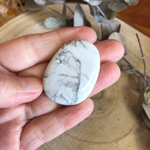 Howlite Smooth Stone SKU 22548A