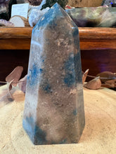 Trolleite Quartz Point SKU 26801