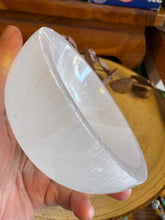 Selenite Round Bowl SKU 26057