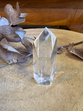 Clear Quartz Point SKU 25279
