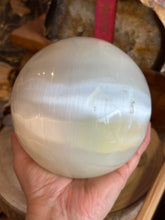 Selenite Large Spheres