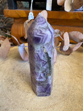 Chevron Amethyst Point SKU 25623
