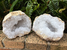 Cracked Quartz Geode SKU 25100