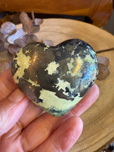 Serpentine & Pyrite Heart SKU 25203