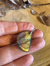 Labradorite Pendant SKU 25293