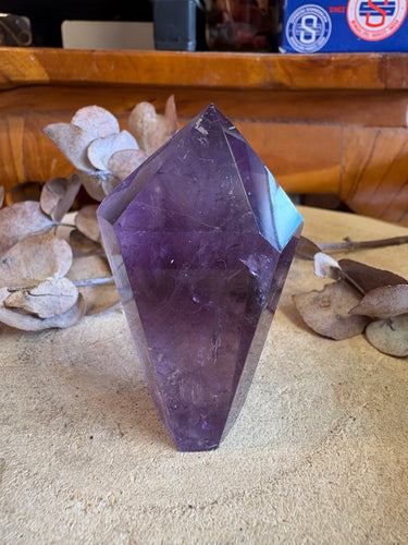 Bahia Amethyst Point SKU 24769