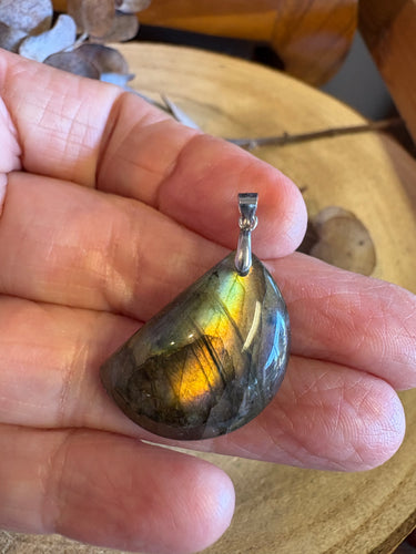 Labradorite Pendant SKU 25293