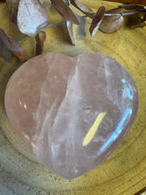 Rose Quartz Large Heart SKU 26185