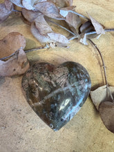 Llanite (Que Sera) Heart