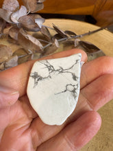 Howlite Slab SKU 24618M