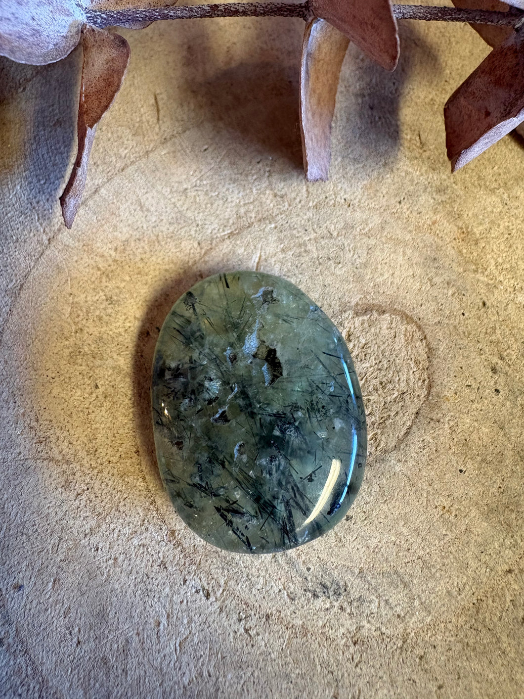 Prehnite Smooth Stone SKU 26134
