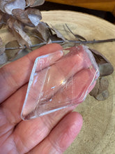 Clear Quartz Slab SKU 24619H