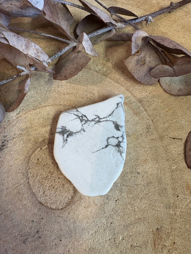 Howlite Slab SKU 24618M