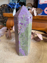Serpentine & Stichtite Point SKU 25721