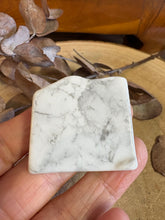 Howlite Slab SKU 24618L