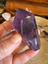 Bahia Amethyst Point SKU 24769