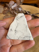 Howlite Slab SKU 24618