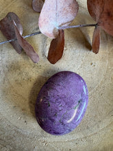 Serpentine & Stichtite Palm Stone SKU 25745