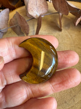 Tiger Eye Moon SKU 25717A