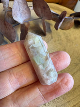 Flower Agate Mini Point SKU 26220C