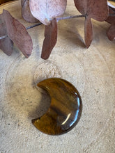 Tiger Eye Moon SKU 25717A