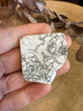 Howlite Slab SKU 24618B