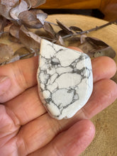 Howlite Slab SKU 24618M