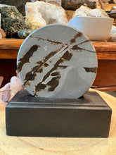 Picture Jasper Slab in Stand SKU 26618