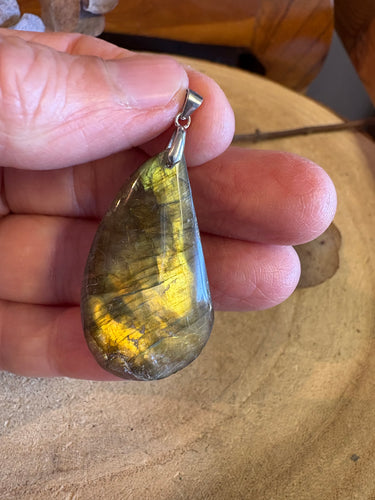 Labradorite Pendant SKU 25292