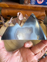 Druzy Agate Mountain Carving SKU 26277