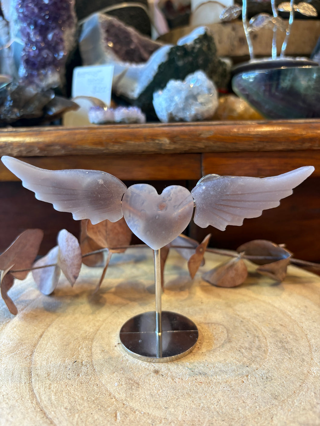 Agate Winged Heart on Stand SKU 26929