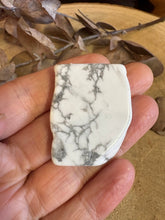 Howlite Slab SKU 24618N