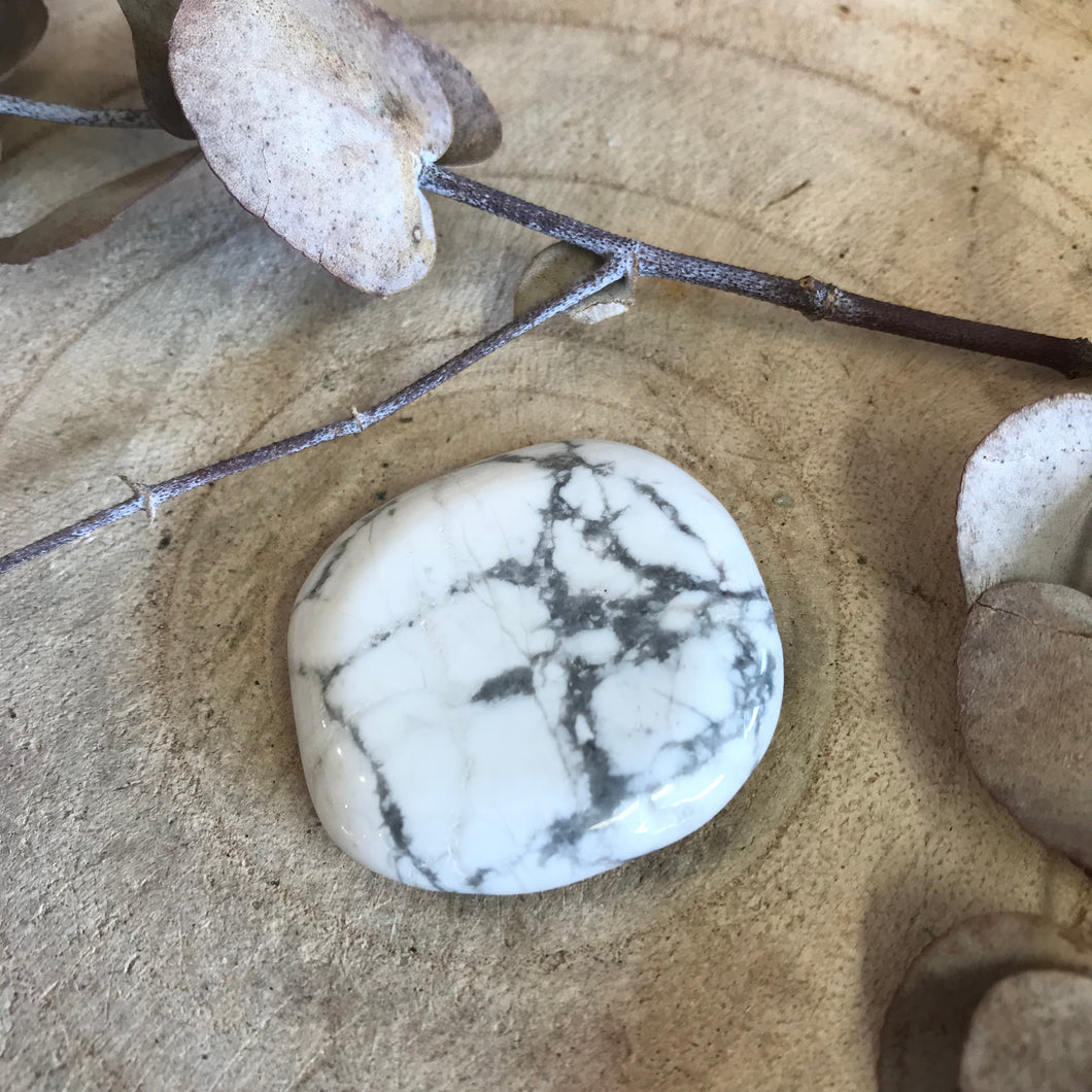 Howlite Smooth Stone SKU 23077