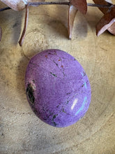 Serpentine & Stichtite Palm Stone SKU 25743