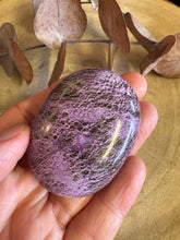 Serpentine & Stichtite Palm Stone SKU 25741