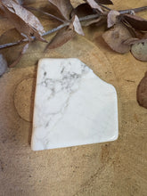 Howlite Slab SKU 24618D