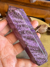 Serpentine & Stichtite Point SKU 25752