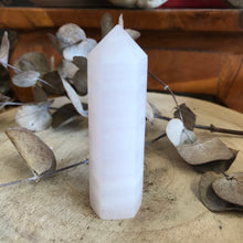 Mangano Calcite Point SKU 23119