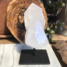 Quartz Cluster on Stand SKU 19109