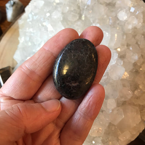 Garnet Palm Stone SKU 21250