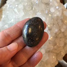 Garnet Palm Stone SKU 21250