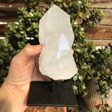 Quartz Cluster on Stand SKU 19109