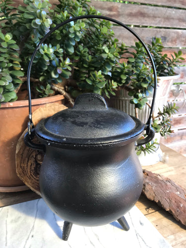 Cast Iron Cauldron SKU 14642