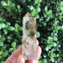 Inclusion Quartz Point SKU 20286
