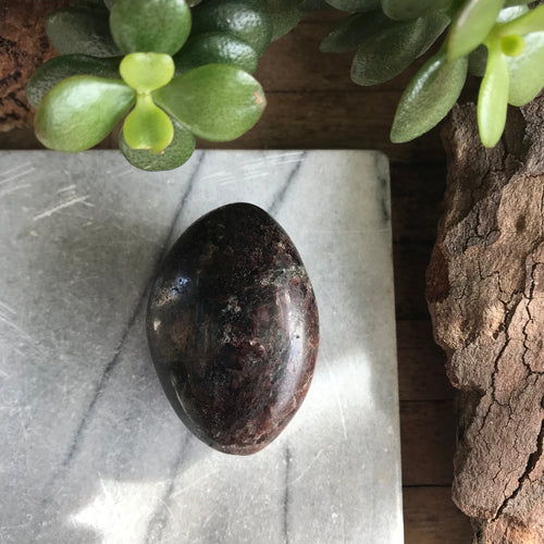 Garnet Smooth Stone SKU 20292