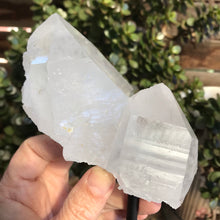 Quartz Cluster on Stand SKU 19109