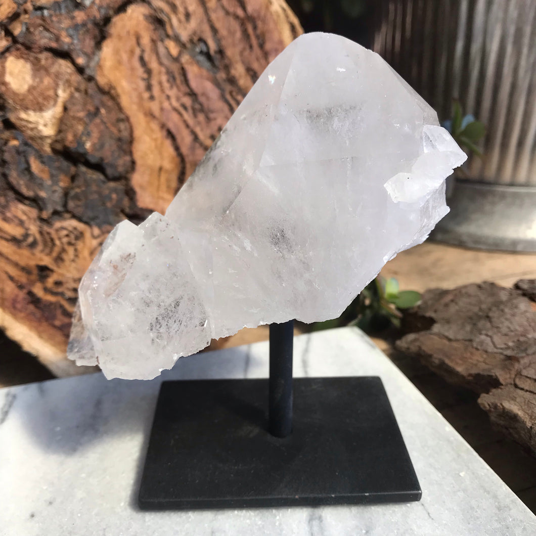 Quartz Cluster on Stand SKU 19108